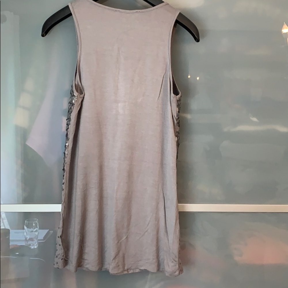 Gray sequins tank top - Picture 3 of 4